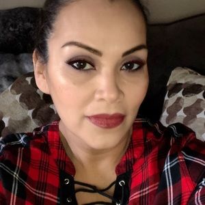 Meet your Posher, Angeles